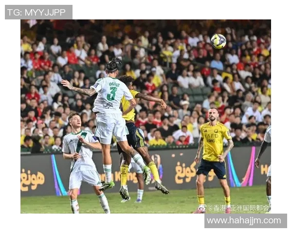 足球巨星真情回应球迷关切展现温暖一面赢得更多掌声