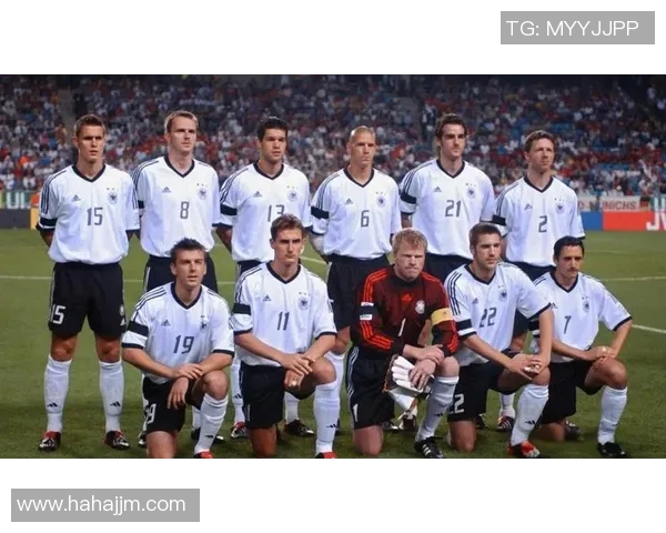 德国足球巨星高清壁纸精选 展现球场英姿与激情时刻 德国足球巨星高清壁纸精选 展现球场英姿与激情时刻